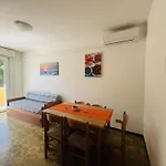Apartamento Cozy With Large Balcony