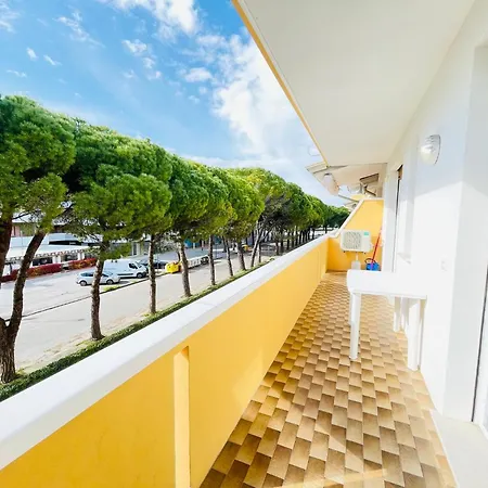 Cozy With Large Balcony Bibione