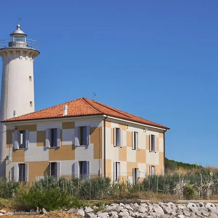 Cozy With Large Balcony 아파트 비비오네