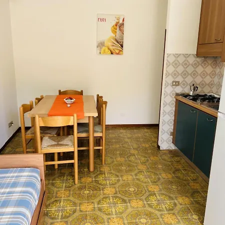 Cozy With Large Balcony