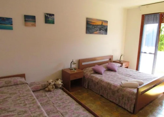 Cozy With Large Balcony Daire