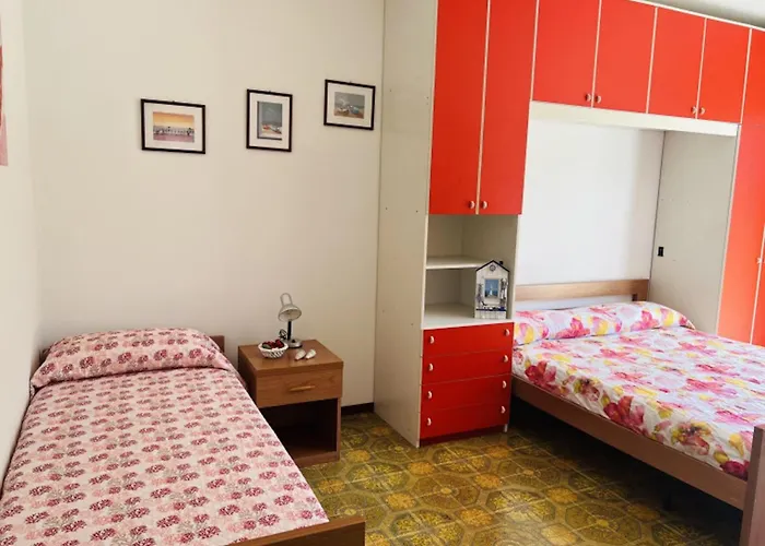 Cozy With Large Balcony